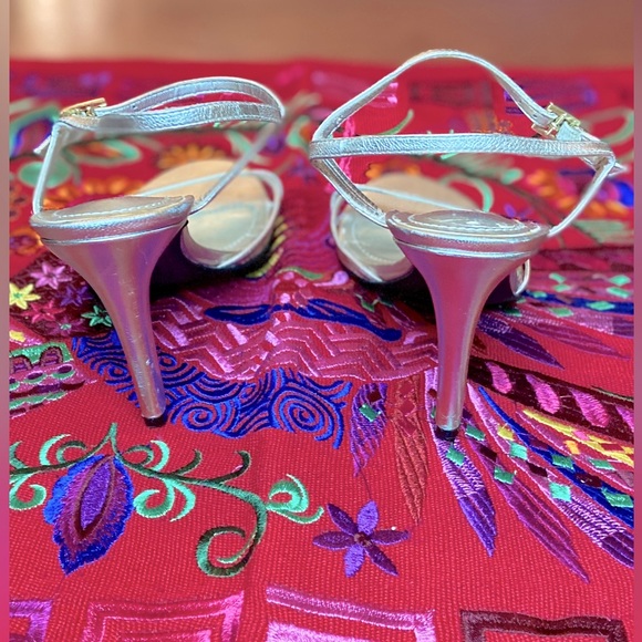 Ralph Lauren silver size 5M heels - Picture 2 of 8